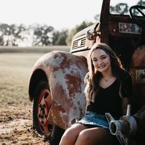 Meet your Posher, Madison